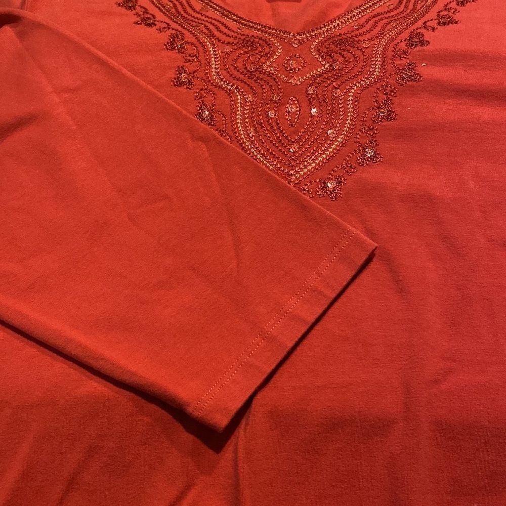 JM Collection Woman’s Embroidered Top - Picture 3 of 4